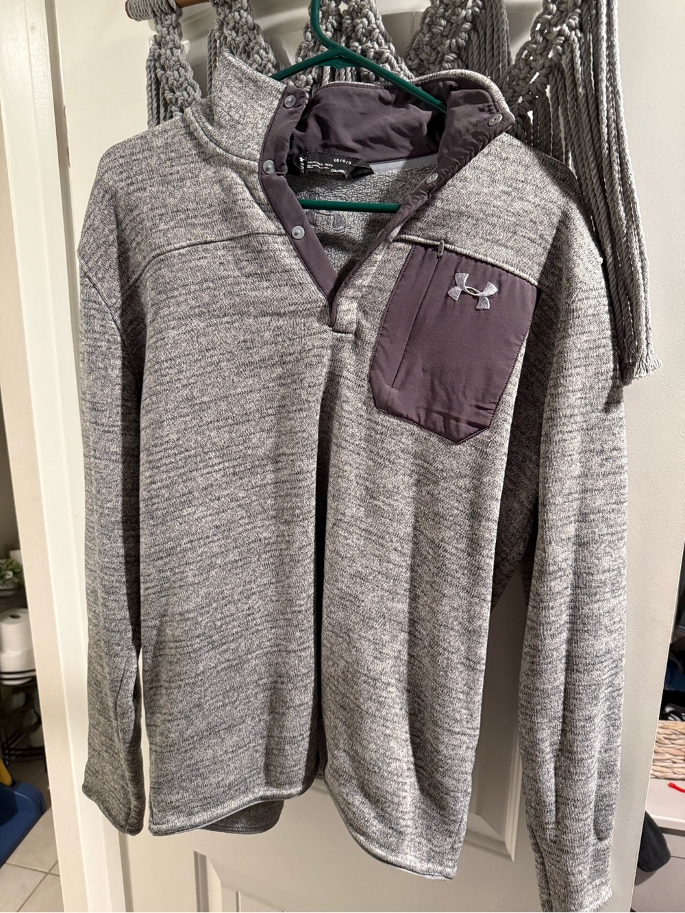 Under Armour Men’s Gray Zip-Up Sweater with Charcoal Chest Pocket
